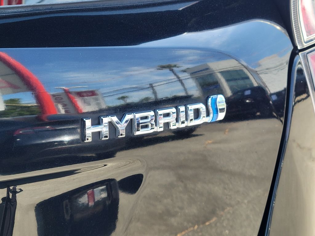 Used 2017 Black Toyota Two image 8