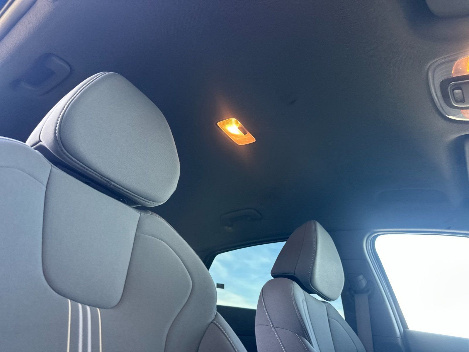 2024 Hyundai Elantra SEL - Photo 16