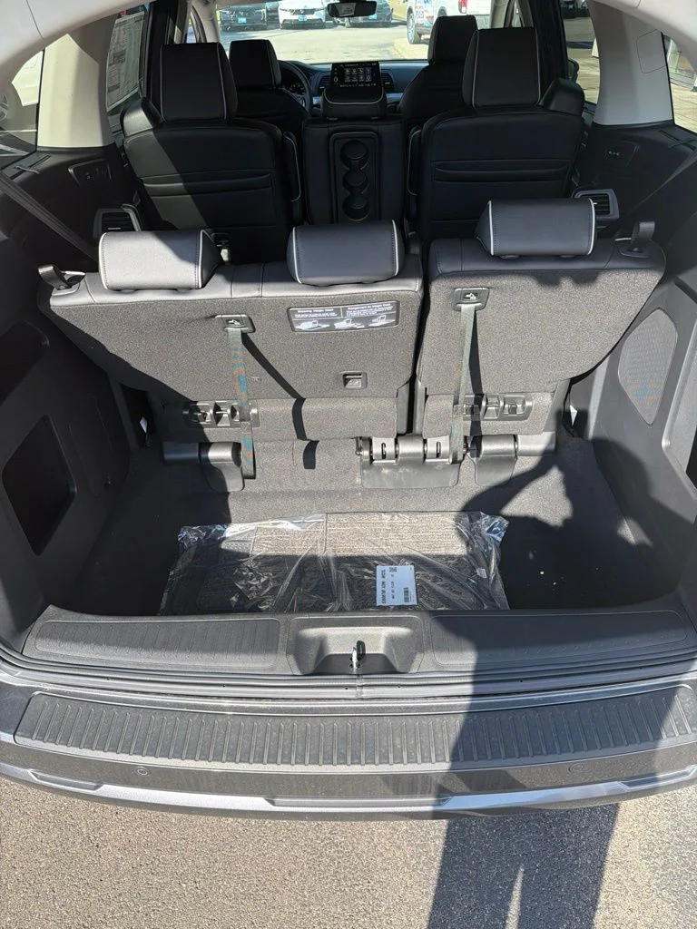 2026 Honda Odyssey Touring - Photo 9