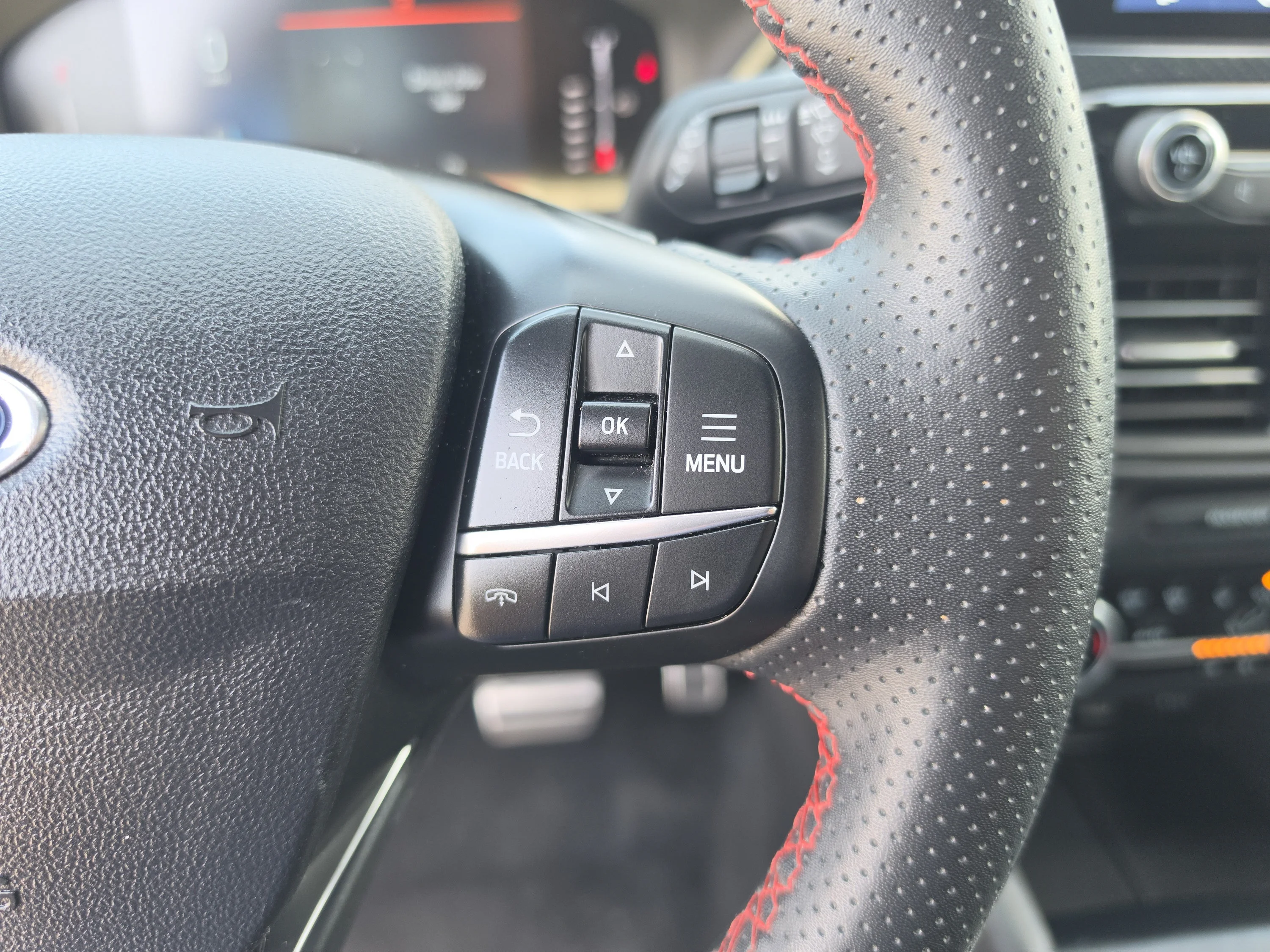 Used 2024 Black Metallic Ford ST-Line image 33