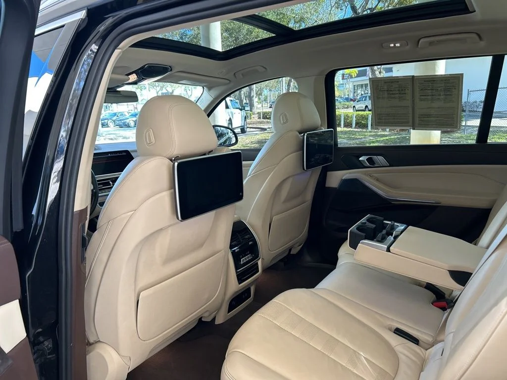 Used 2019 Black BMW xDrive40i image 54