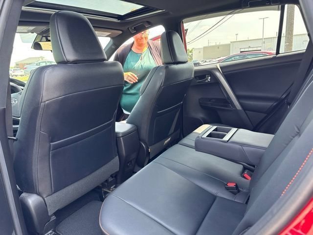 Used 2017 Barcelona Red Metallic Toyota SE image 13