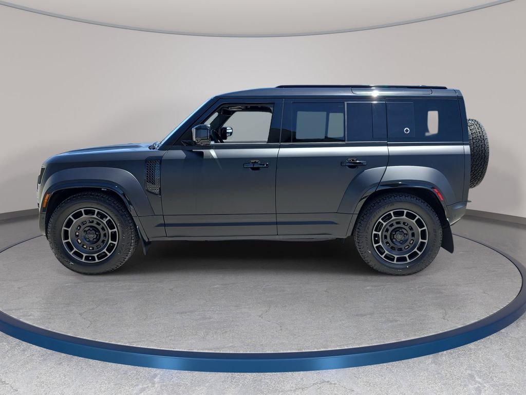 New 2026 Narvik Black Land Rover OCTA Black image 8