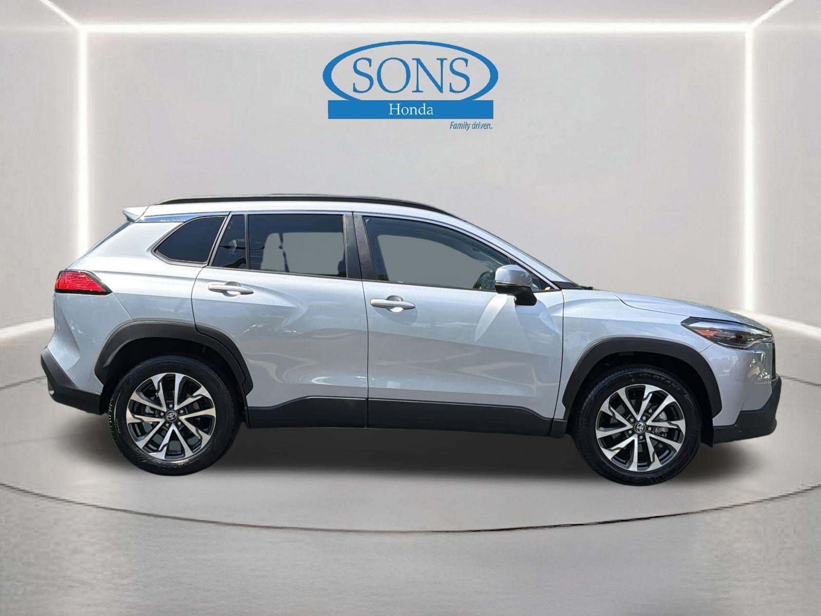 Used 2023 Silver Toyota XLE image 29