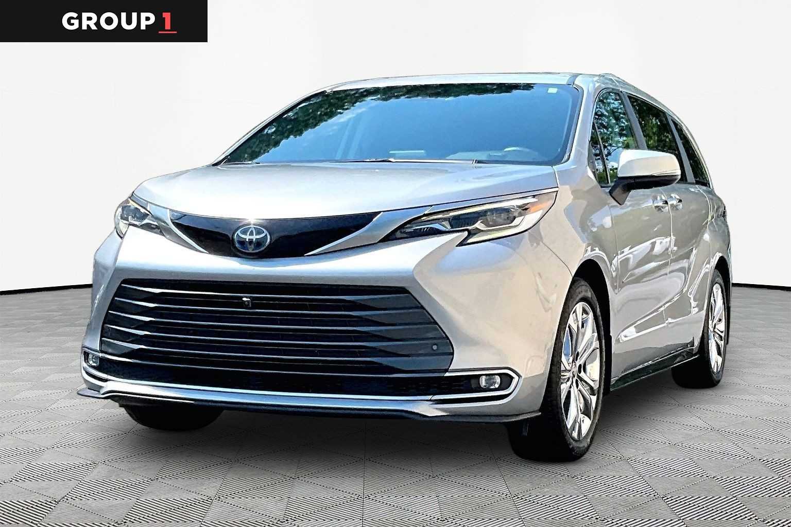 2023 Toyota Sienna Platinum