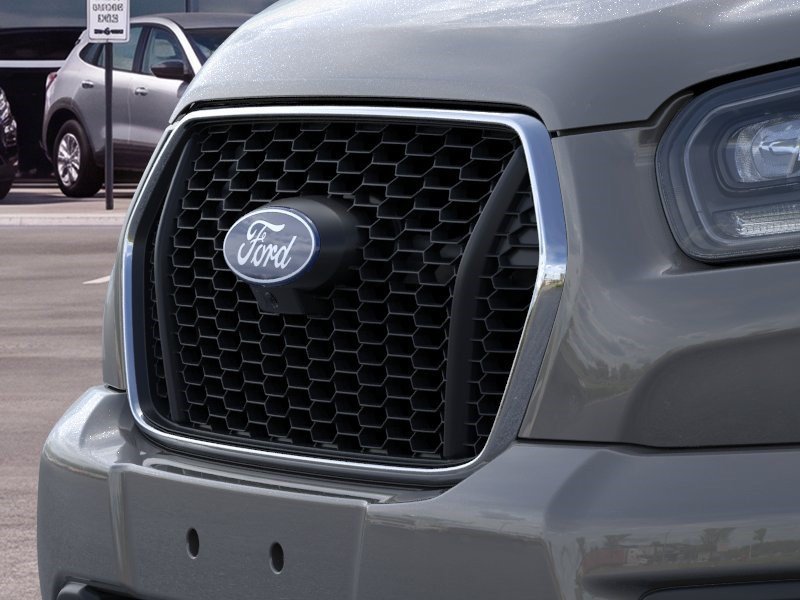 New 2026 Carbonized Gray Metallic Ford XLT image 18