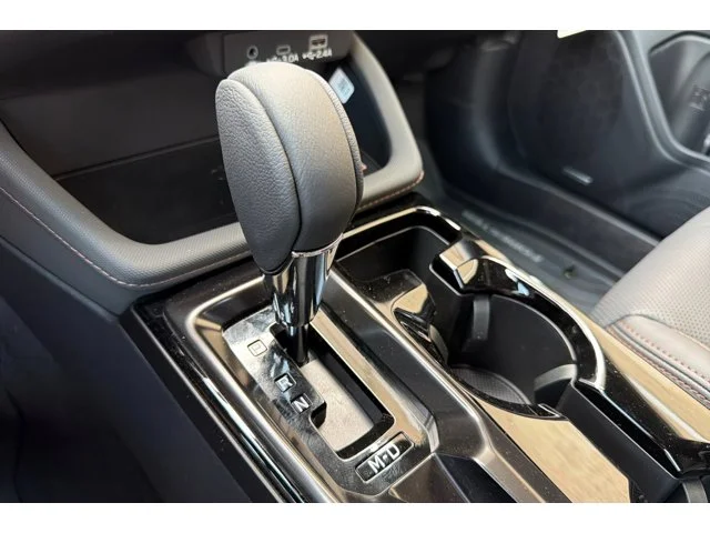 New 2026 ICE SILVER METALLIC Subaru Touring image 22
