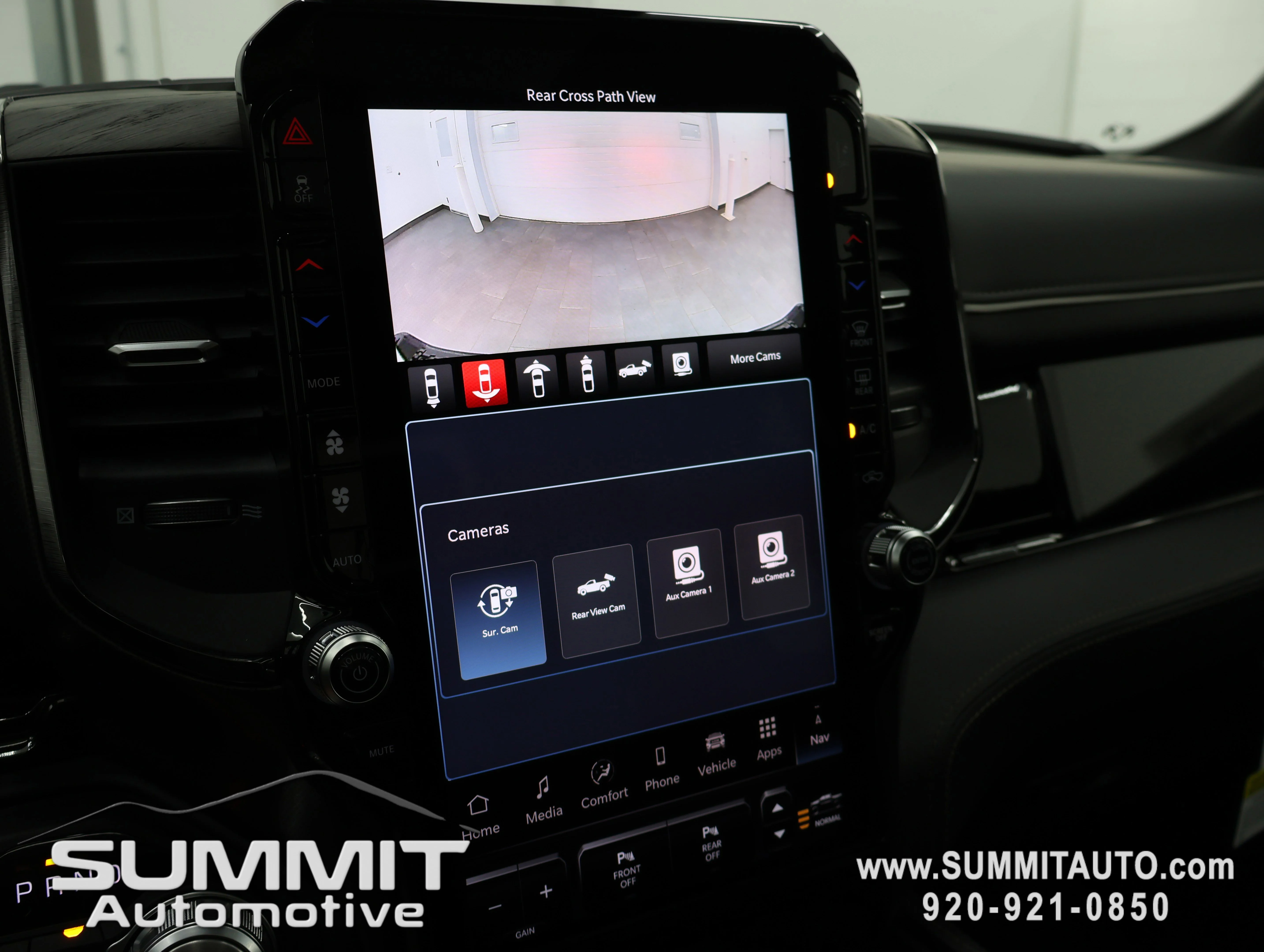 New 2026 Diamond Black Crystal Pearl-Coat Exterior Paint RAM Limited image 21