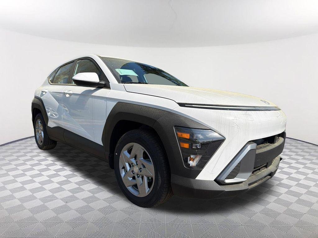 New 2026 White Hyundai SE FWD image 3