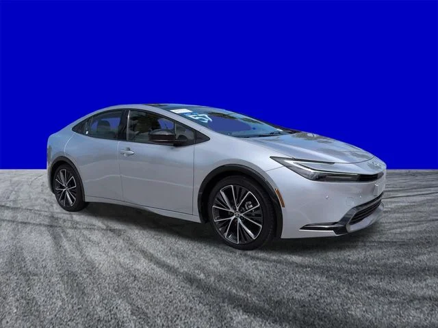 Certified Used 2023 CUTTING EDGE Toyota XLE image 2