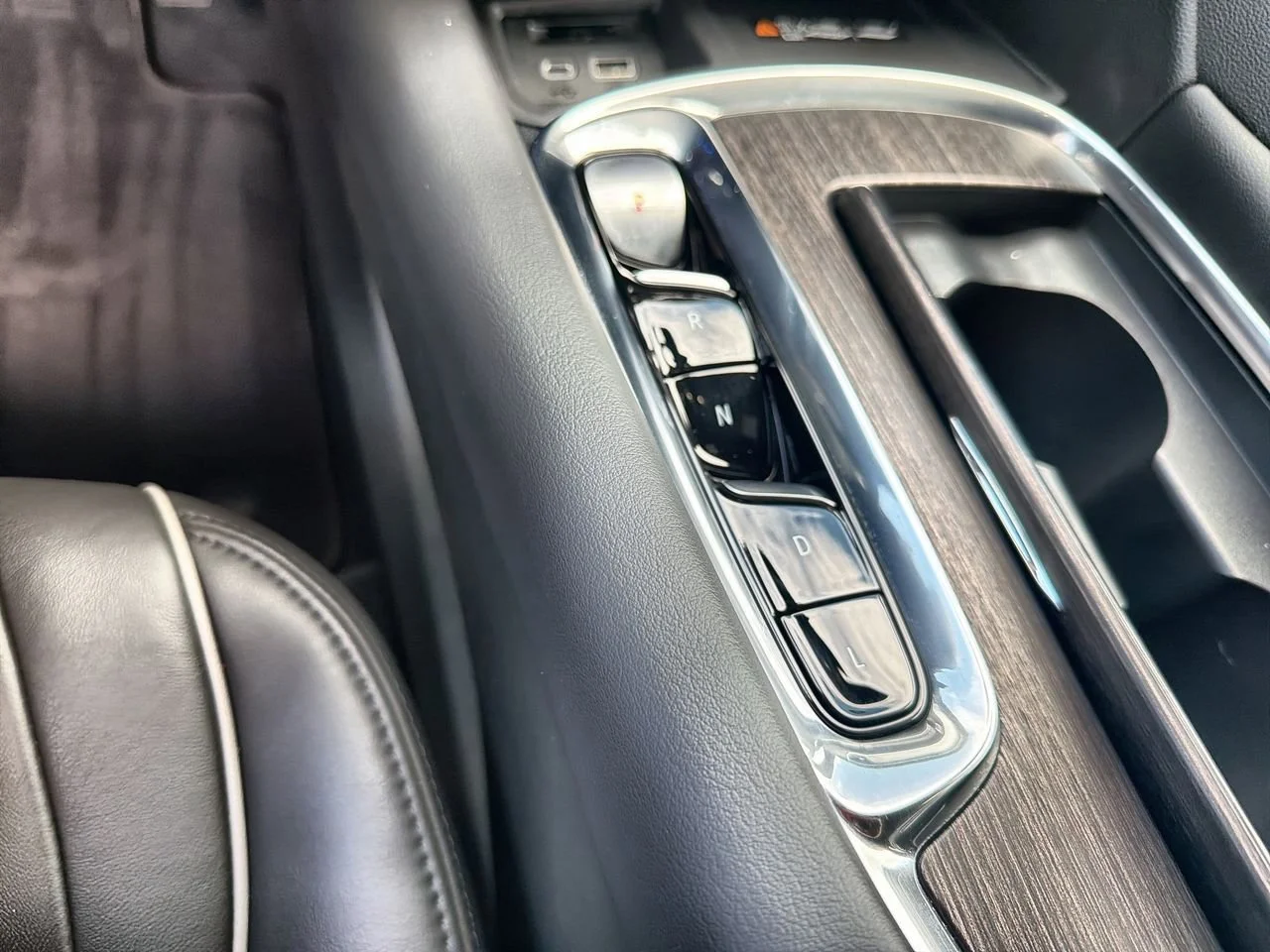 Used 2023 Emperor Blue Metallic Buick Avenir image 14
