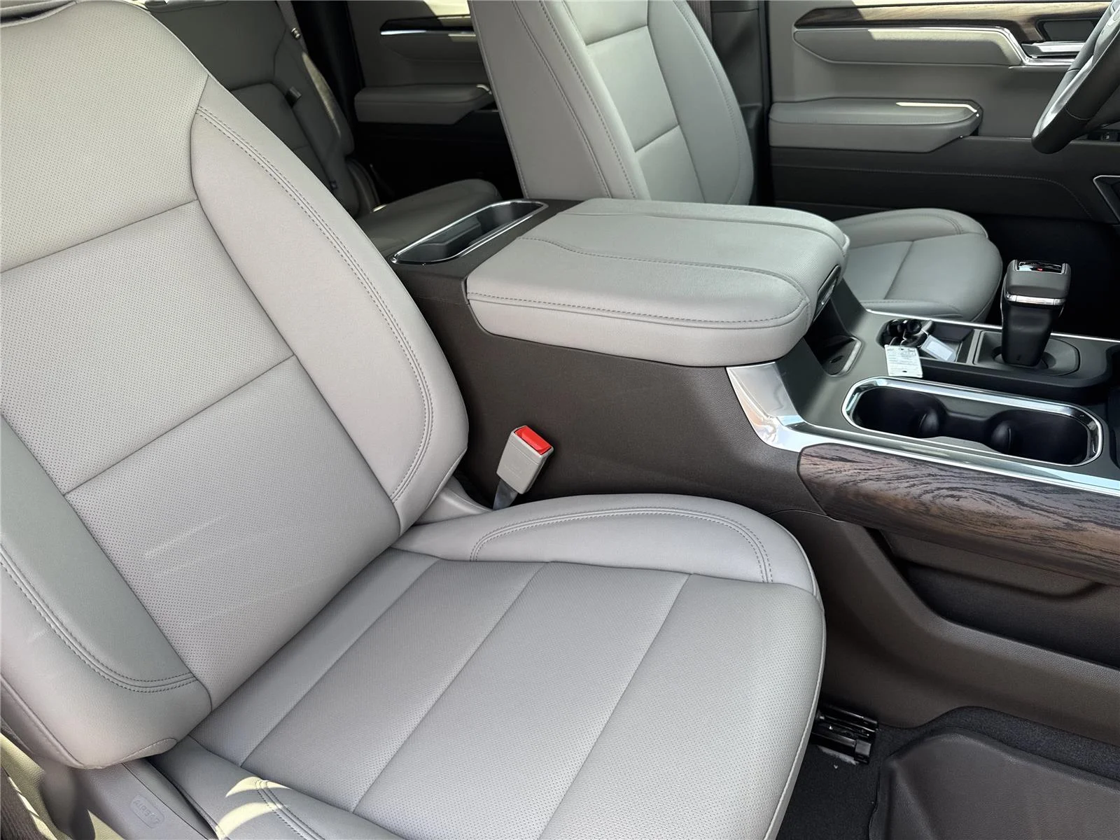 New 2026 Summit White GMC SLT image 36