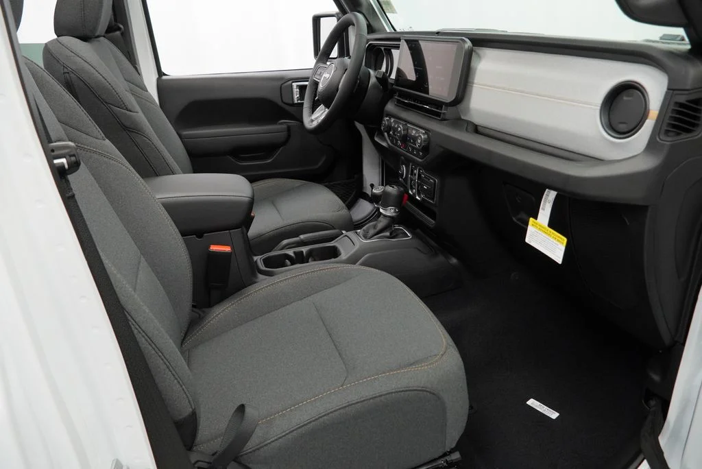 New 2027 Bright White Clear-Coat Paint Jeep Sport S image 35