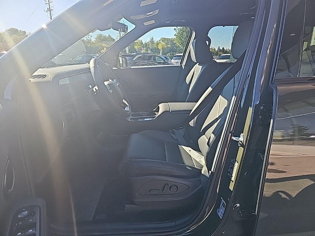 New 2026 Silver Hyundai XRT Pro image 9