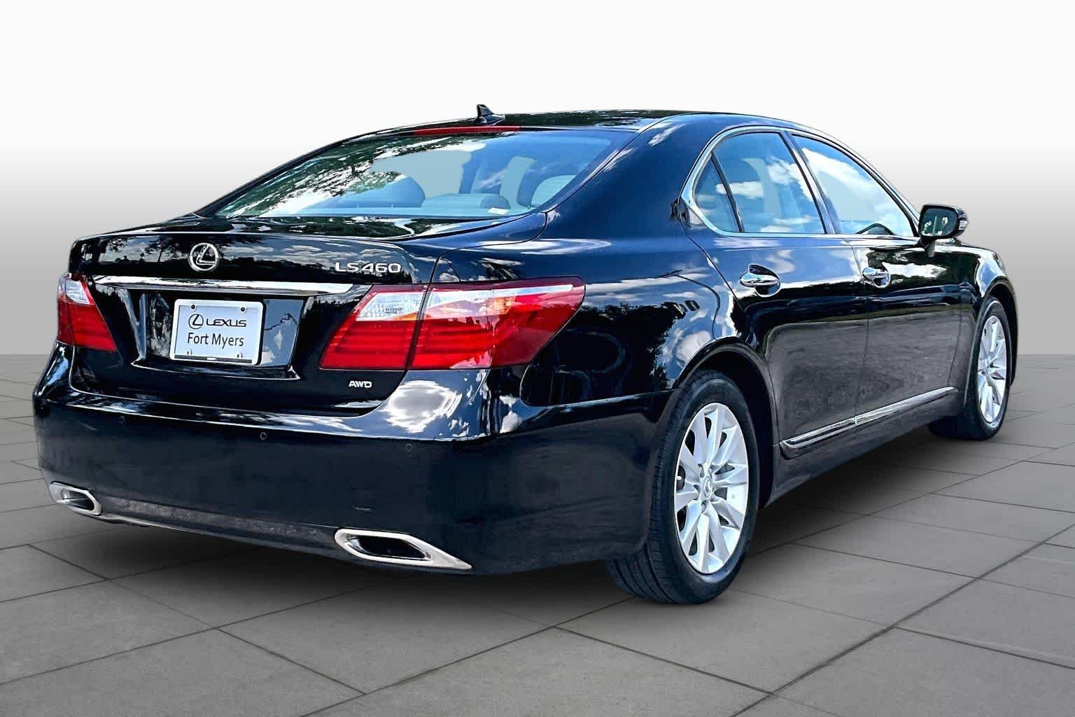 Used 2012 Obsidian Lexus  image 12