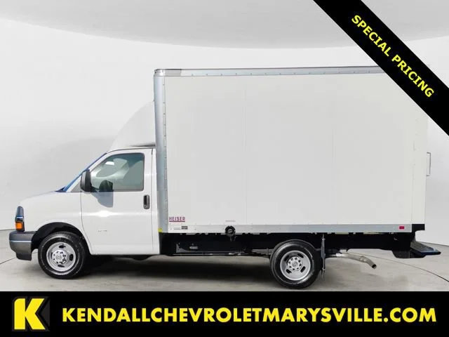 New 2024 Summit White Chevrolet 1WT image 2