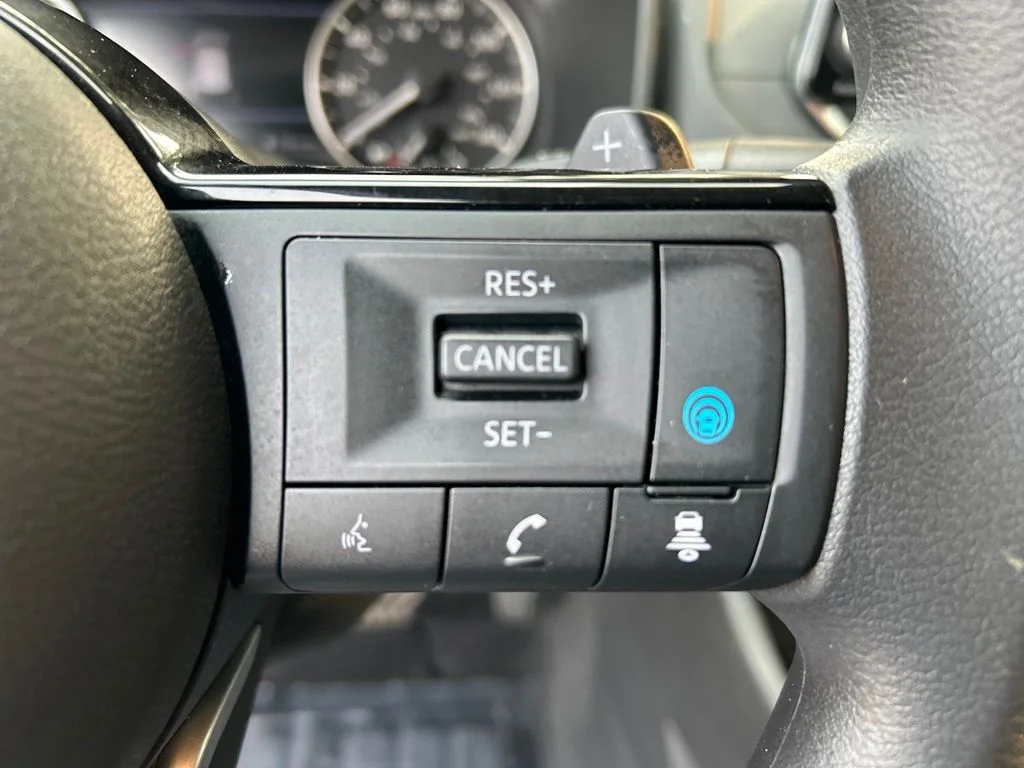 Used 2023 Red Nissan SV image 19