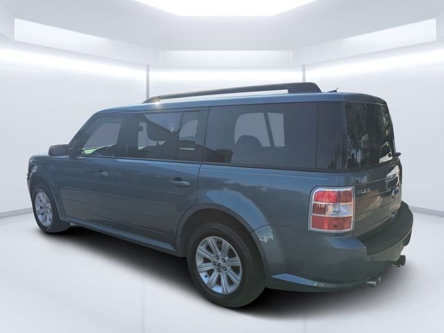 Used 2010 White Ford SE image 5