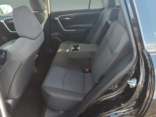 2024 Toyota RAV4 XLE - Photo 28