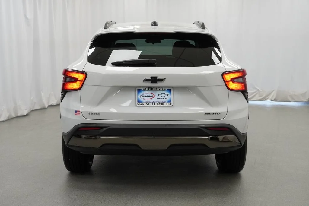 New 2026 Summit White Chevrolet ACTIV image 34