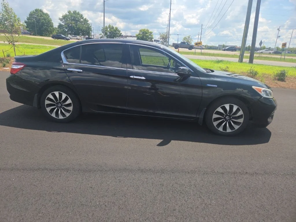 Used 2017 Blue Honda Base image 17