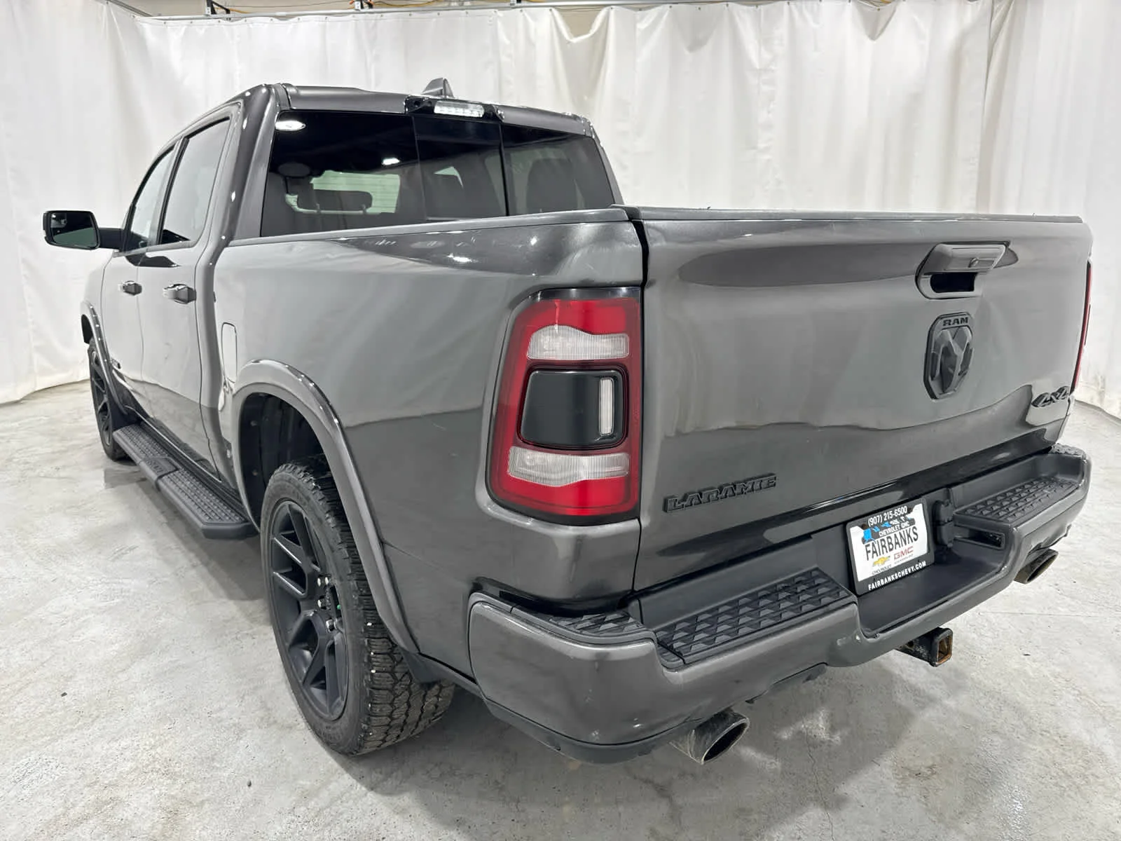 Used 2021 Gray/gray Ram Laramie image 3
