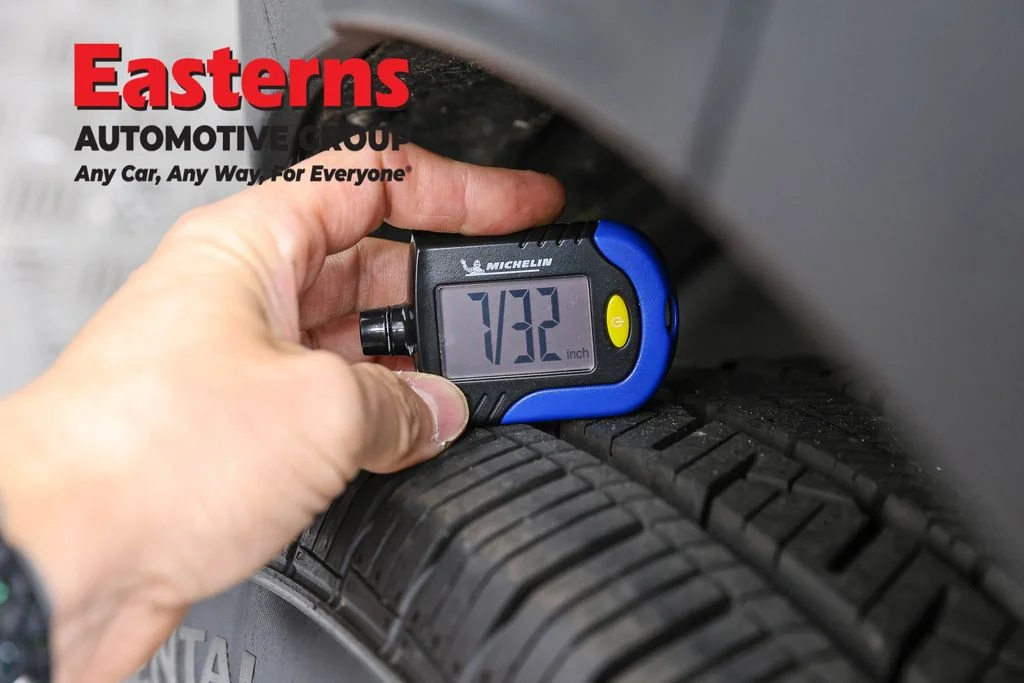 Used 2021 Gray Volvo Momentum image 28
