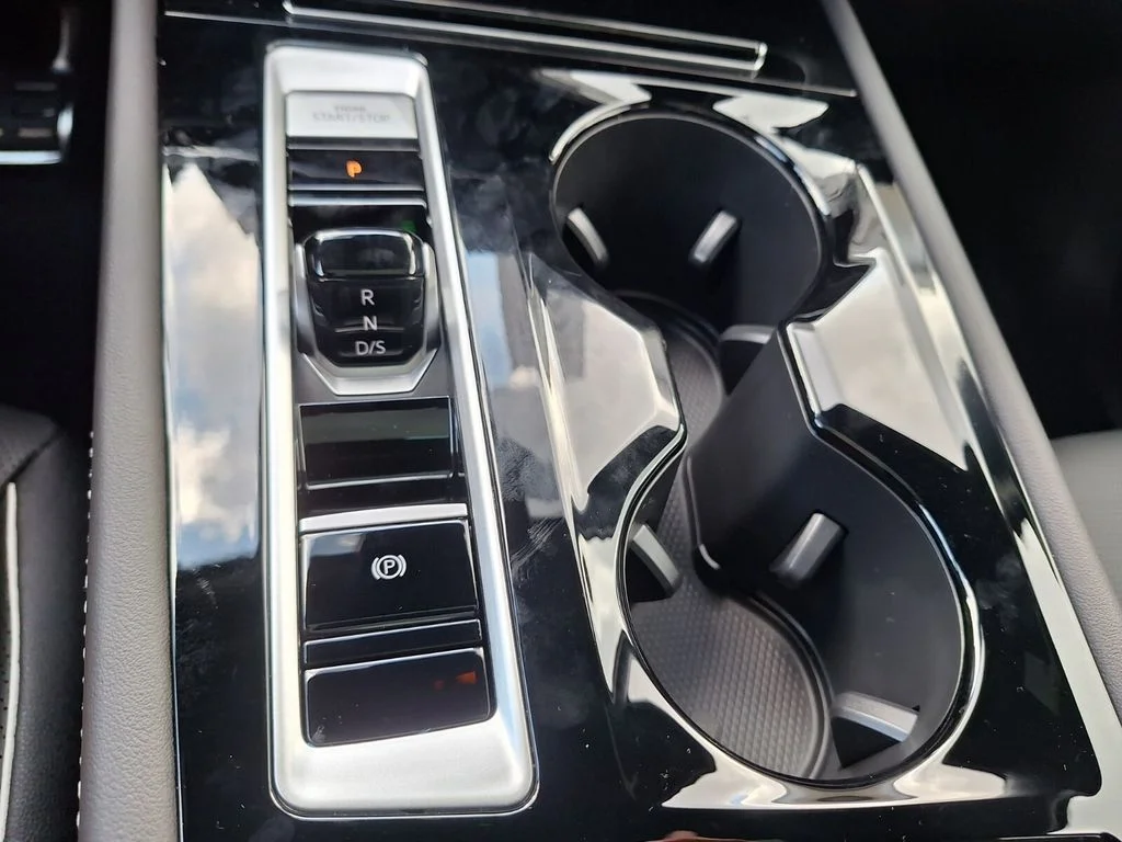 2026 Volkswagen Atlas Cross Sport SEL Premium R-LINE - Photo 18