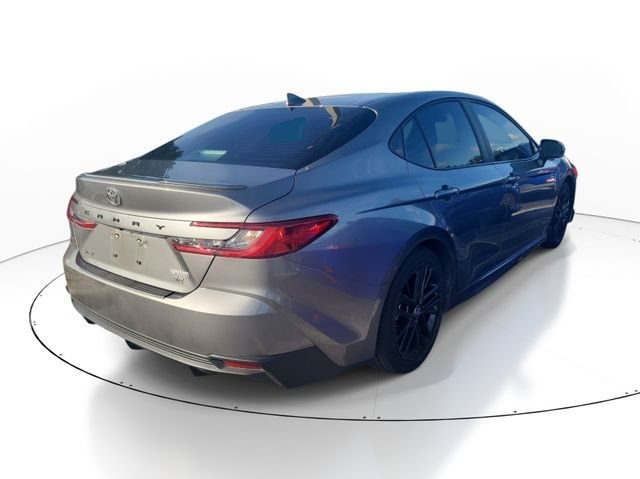Used 2025  Toyota SE image 4