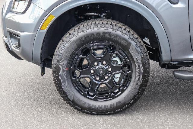 New 2026 Carbonized Gray Metallic Ford XLT image 39