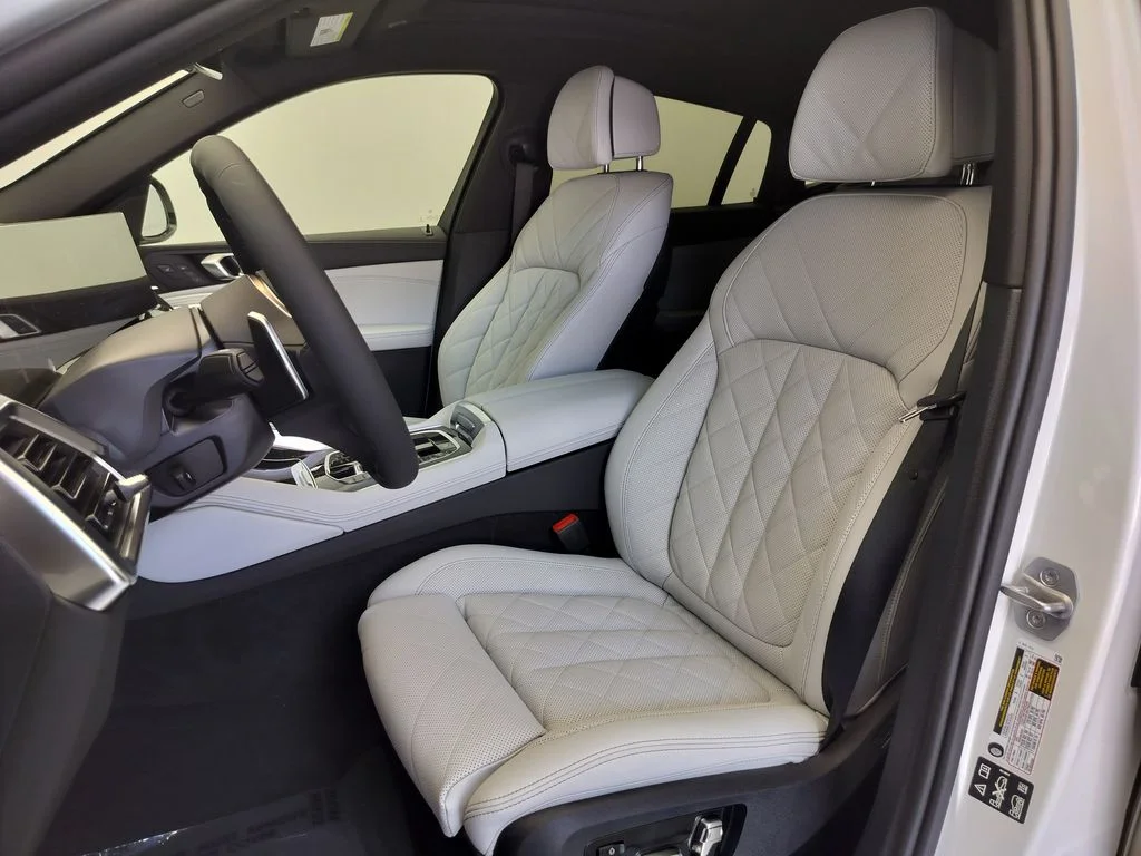 New 2027 Mineral White Metallic BMW xDrive40i image 9