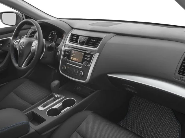 Used 2016 Gun Metallic Nissan 2.5 SR image 18