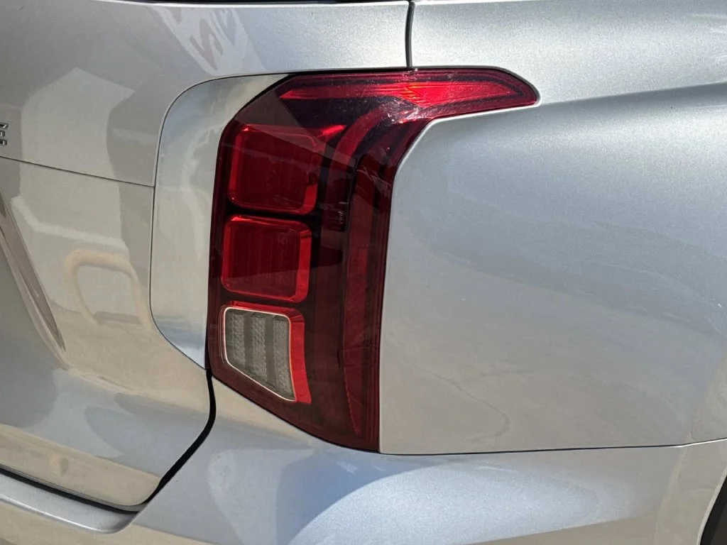 Used 2025 Silver Hyundai SEL image 12