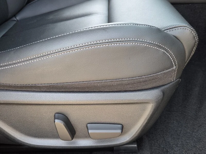 Used 2025 Gray GENESIS 2.5T RWD image 21