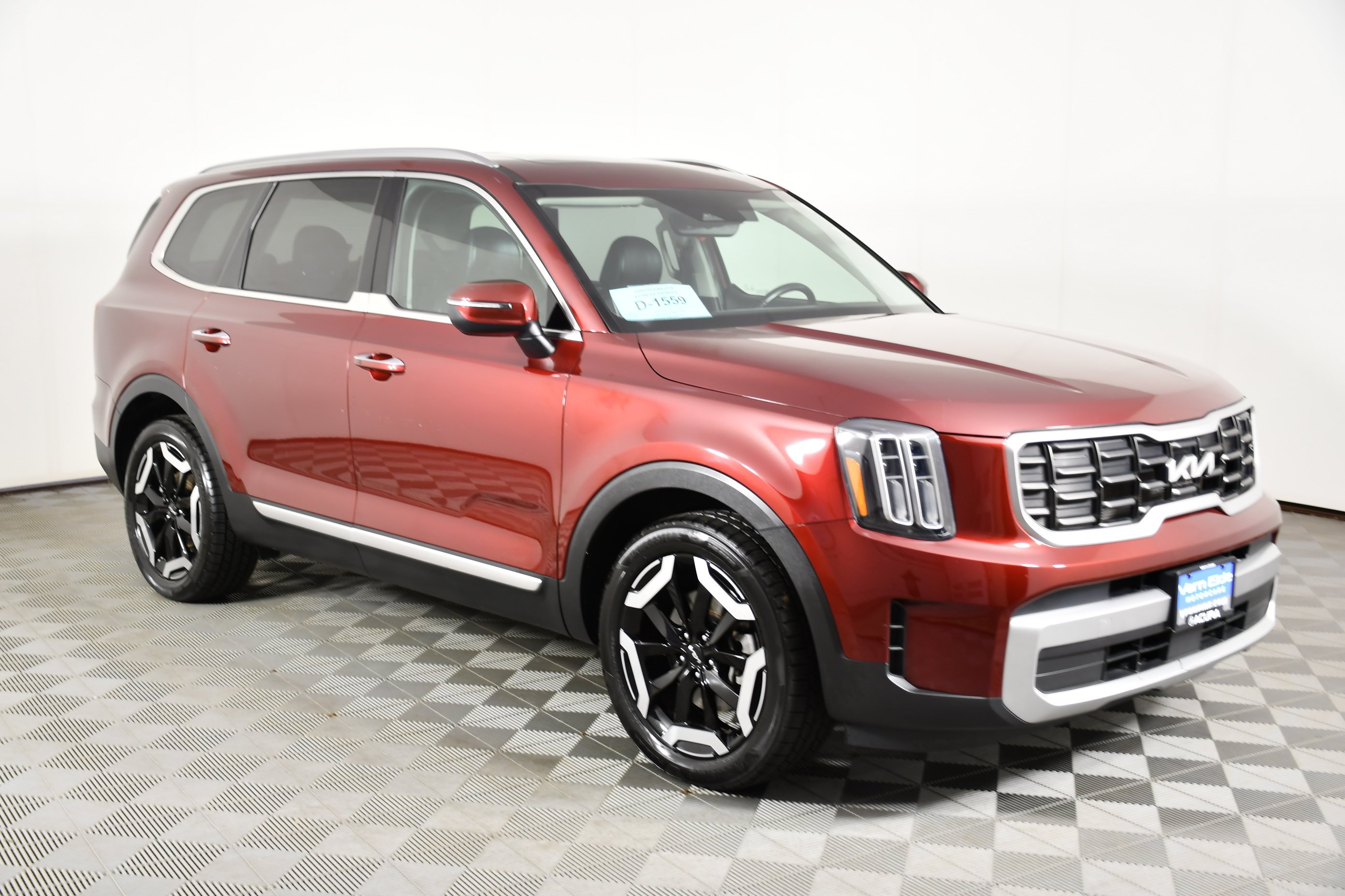 Used 2023 Dawning Red Kia S image 4