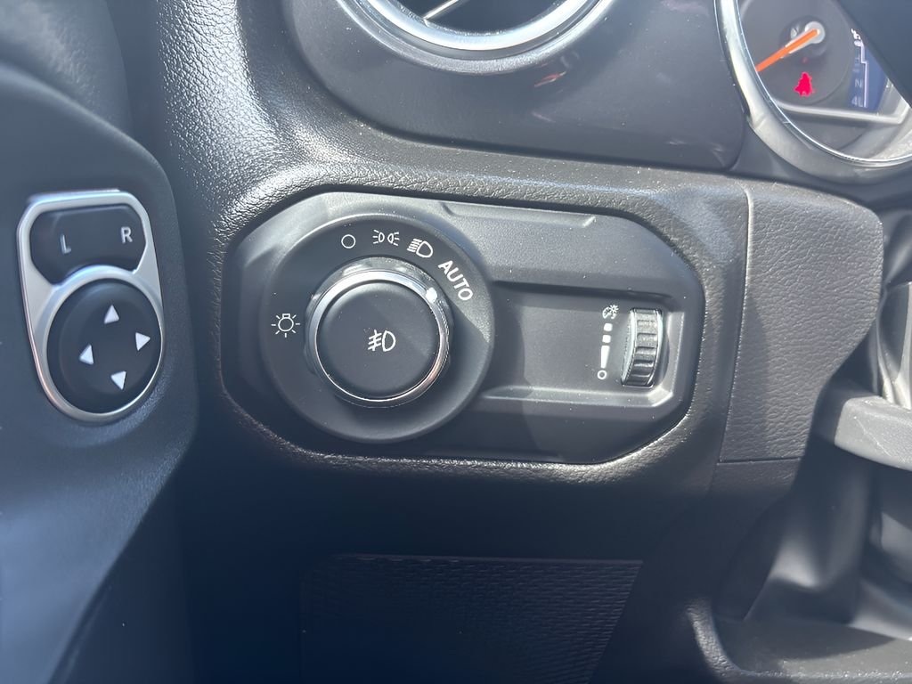 Used 2023 Black Clearcoat Jeep Rubicon 392 image 23