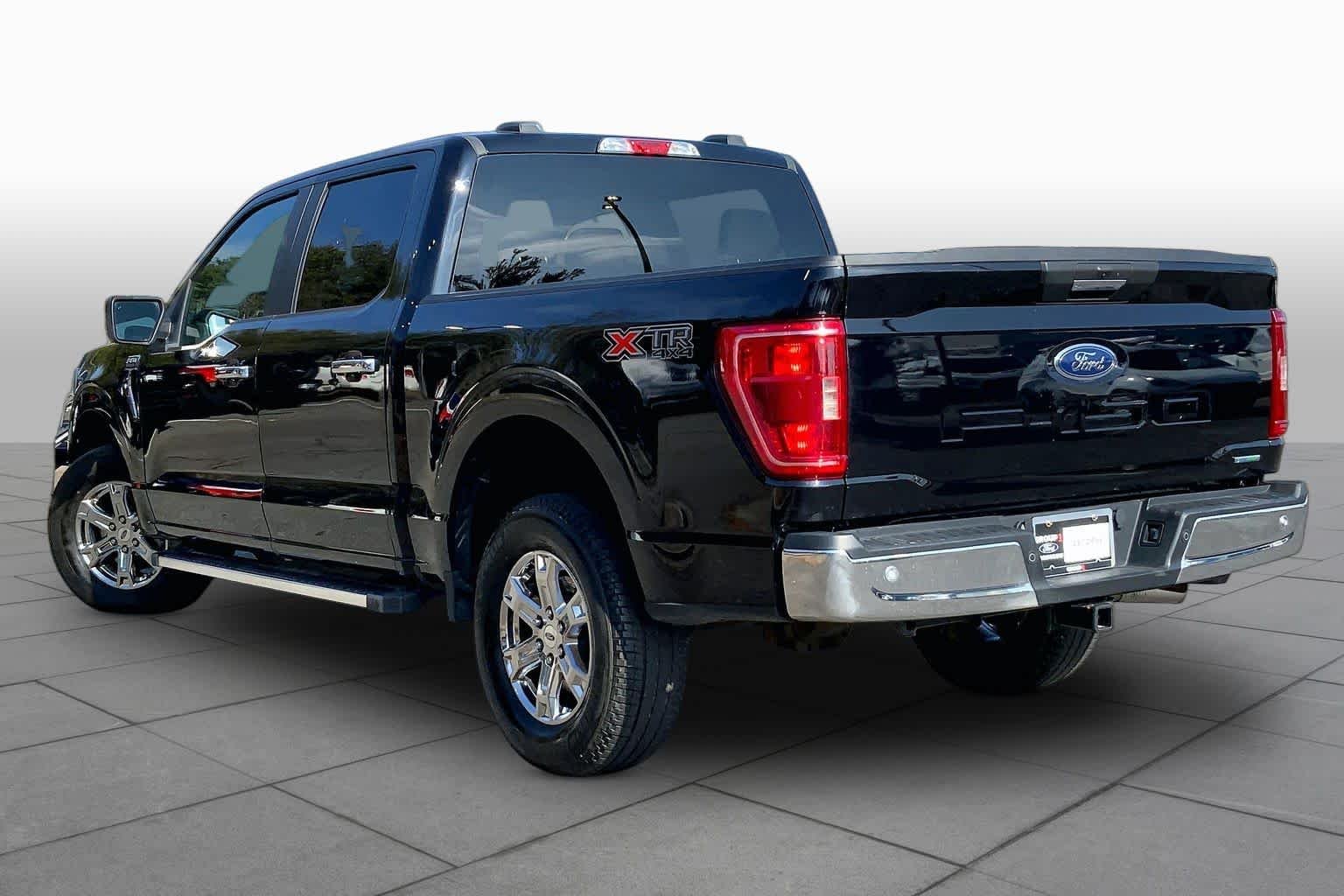 Used 2022 Agate Black Metallic Ford XLT image 26