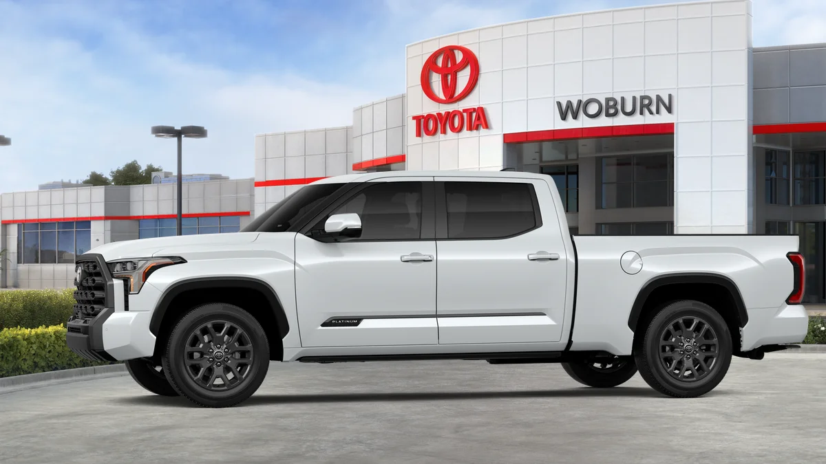New 2026 Wind Chill Pearl Toyota Platinum image 11