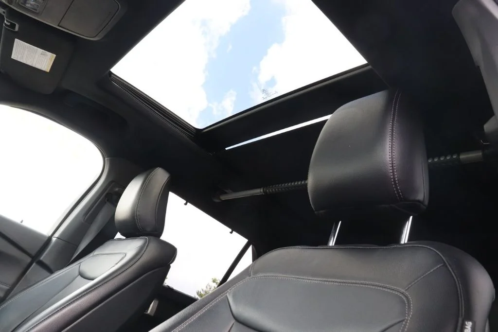Used 2020 Blue Ford Limited image 32