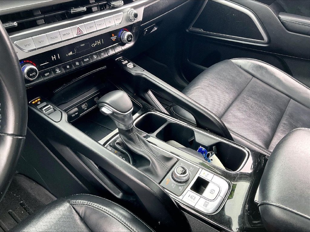 Used 2023 Glacial White Pearl Kia S image 20
