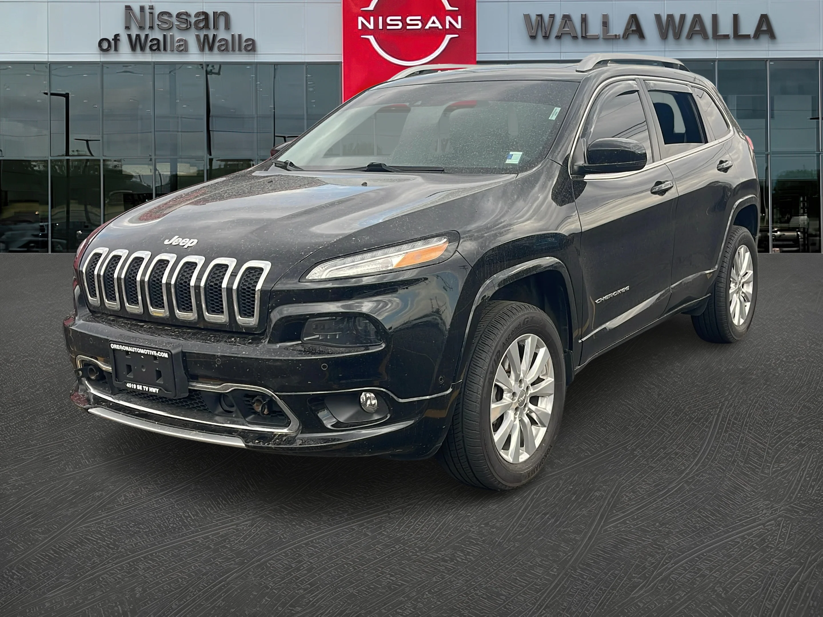 Used 2017 Jeep Cherokee Overland with VIN 1C4PJMJS7HW509370 for sale in Walla Walla, WA