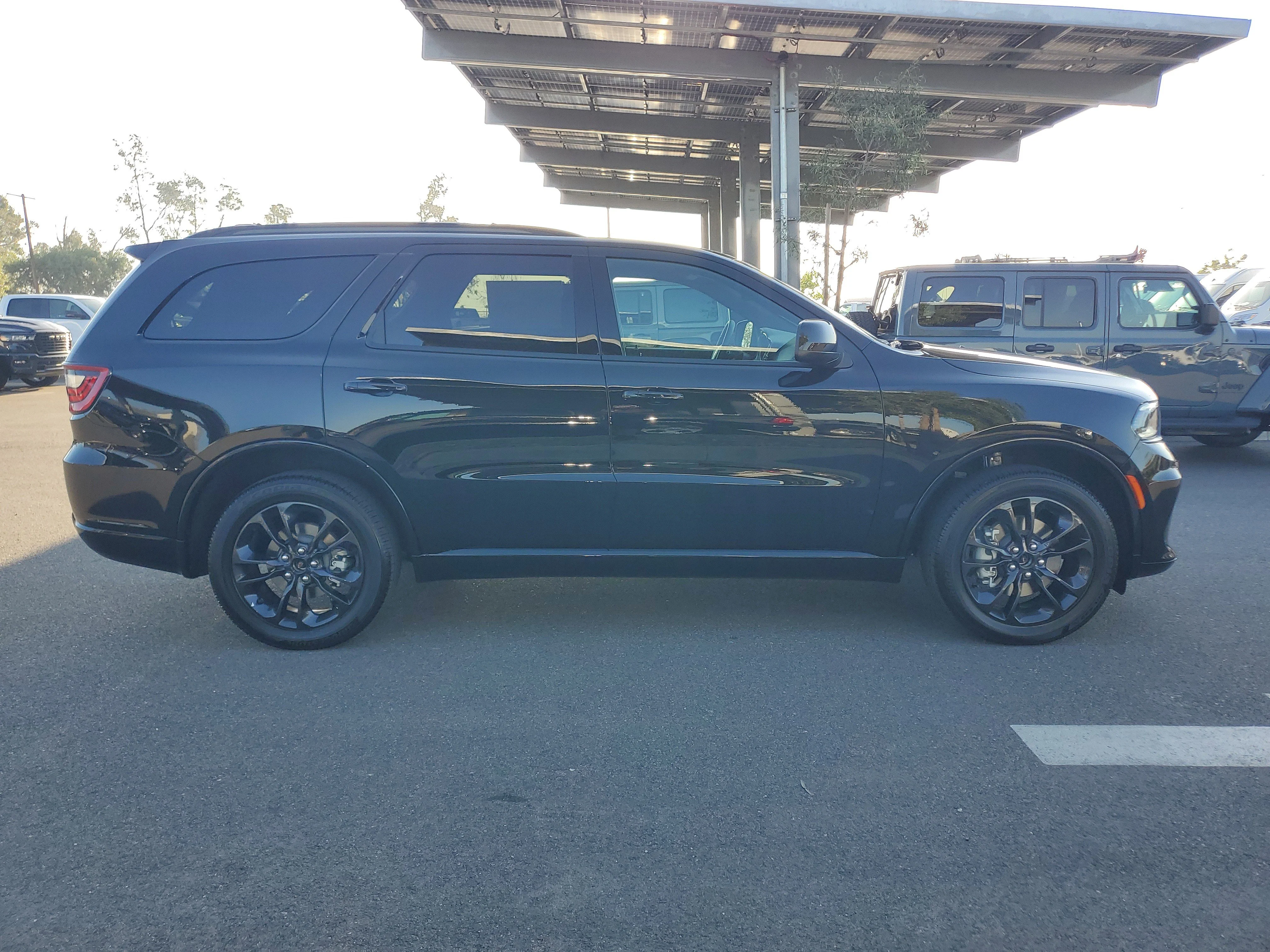 New 2026 Diamond Black Clear-Coat Exterior Paint Dodge GT image 7