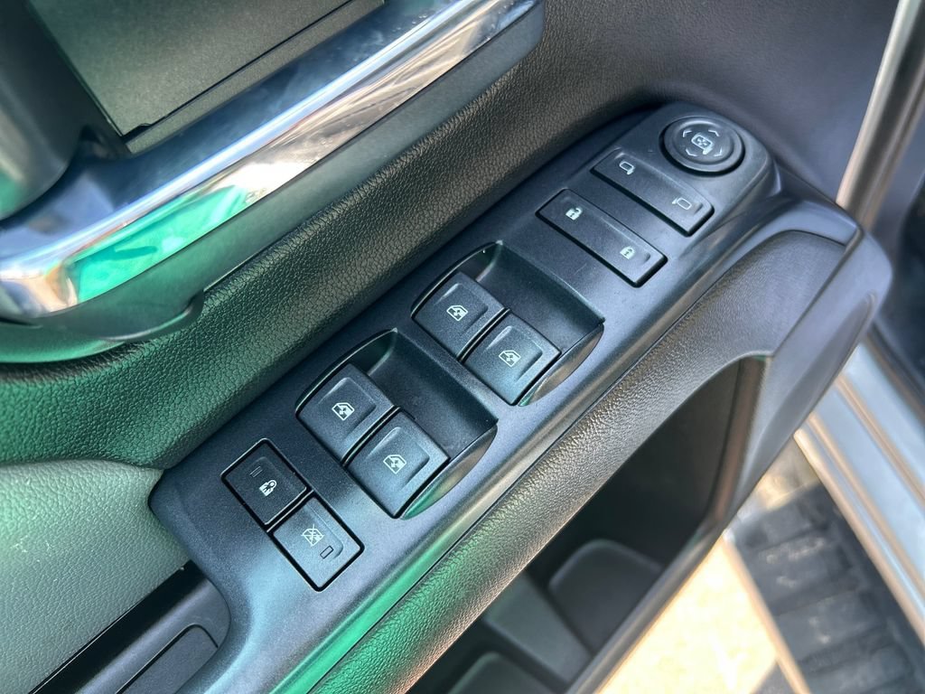 2018 Chevrolet Silverado 1500 Custom - Photo 14