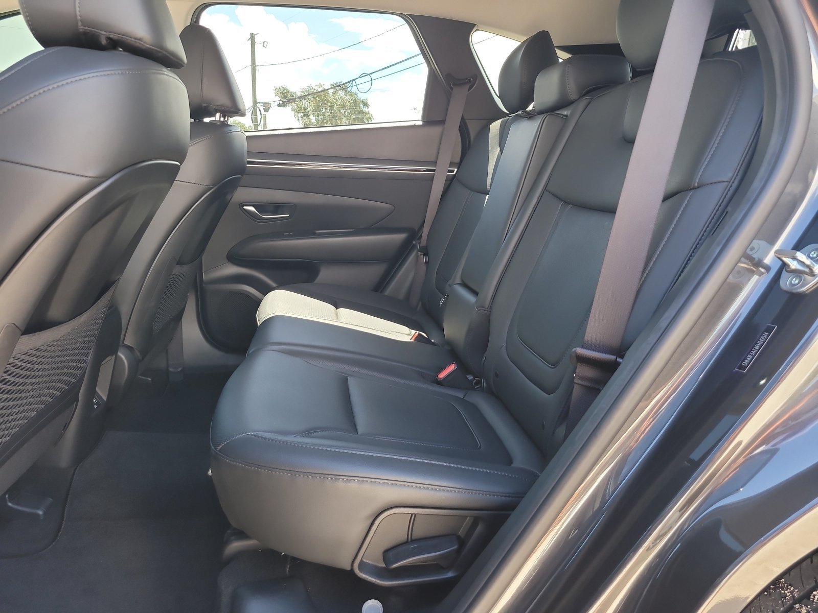 Used 2023 Gray Hyundai SEL image 9