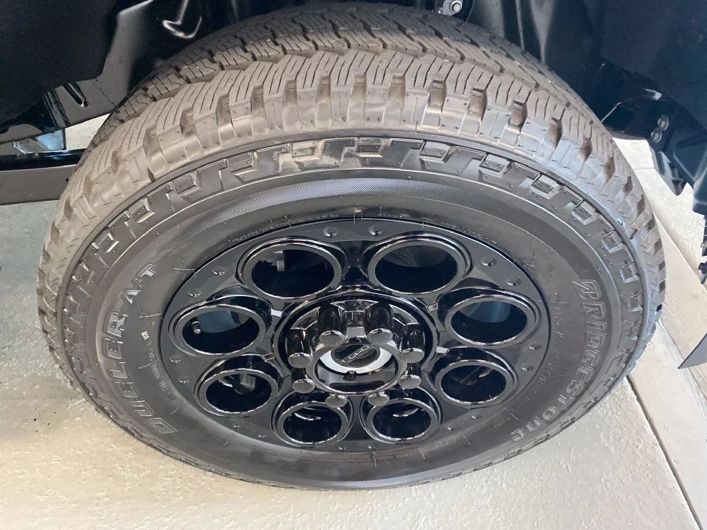 New 2027 Gray Ford Lariat image 5