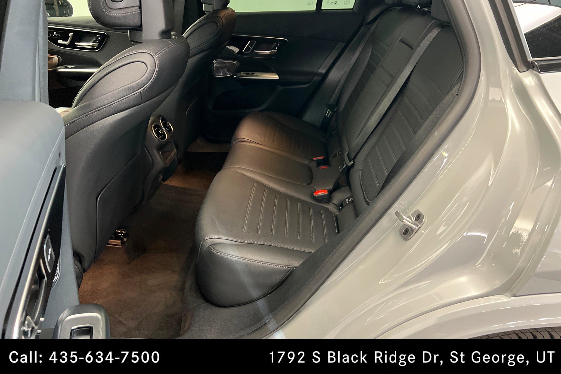 Certified Used 2026 MANUFAKTUR Alpine Grey Mercedes-Benz GLC 300 image 22
