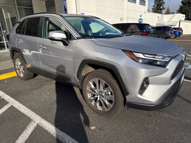 Used 2024 Silver Sky Metallic Toyota XLE Premium image 2