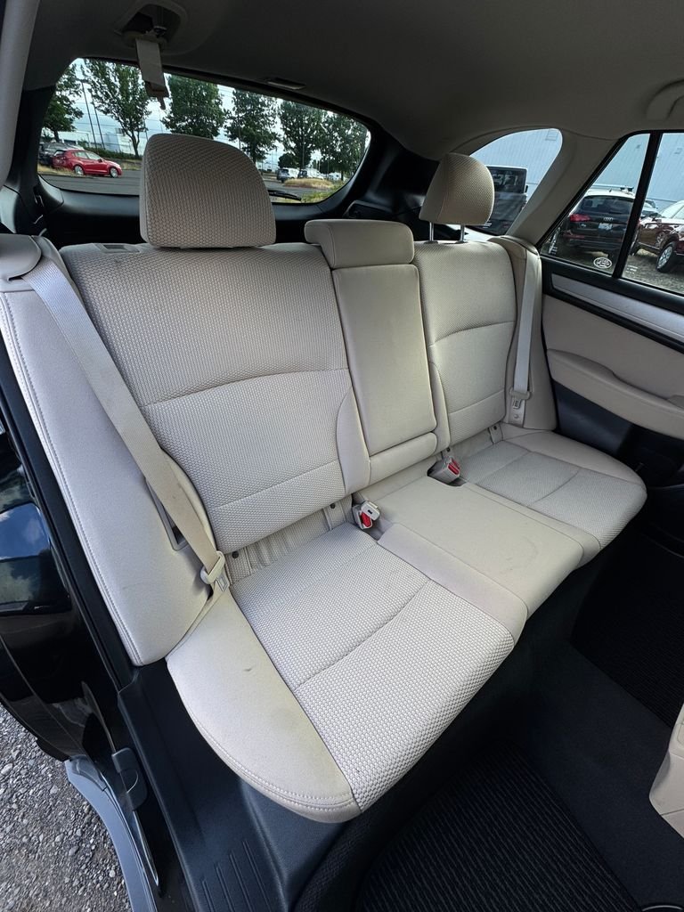 Used 2018 Crystal Black Silica Subaru 2.5i Premium image 25
