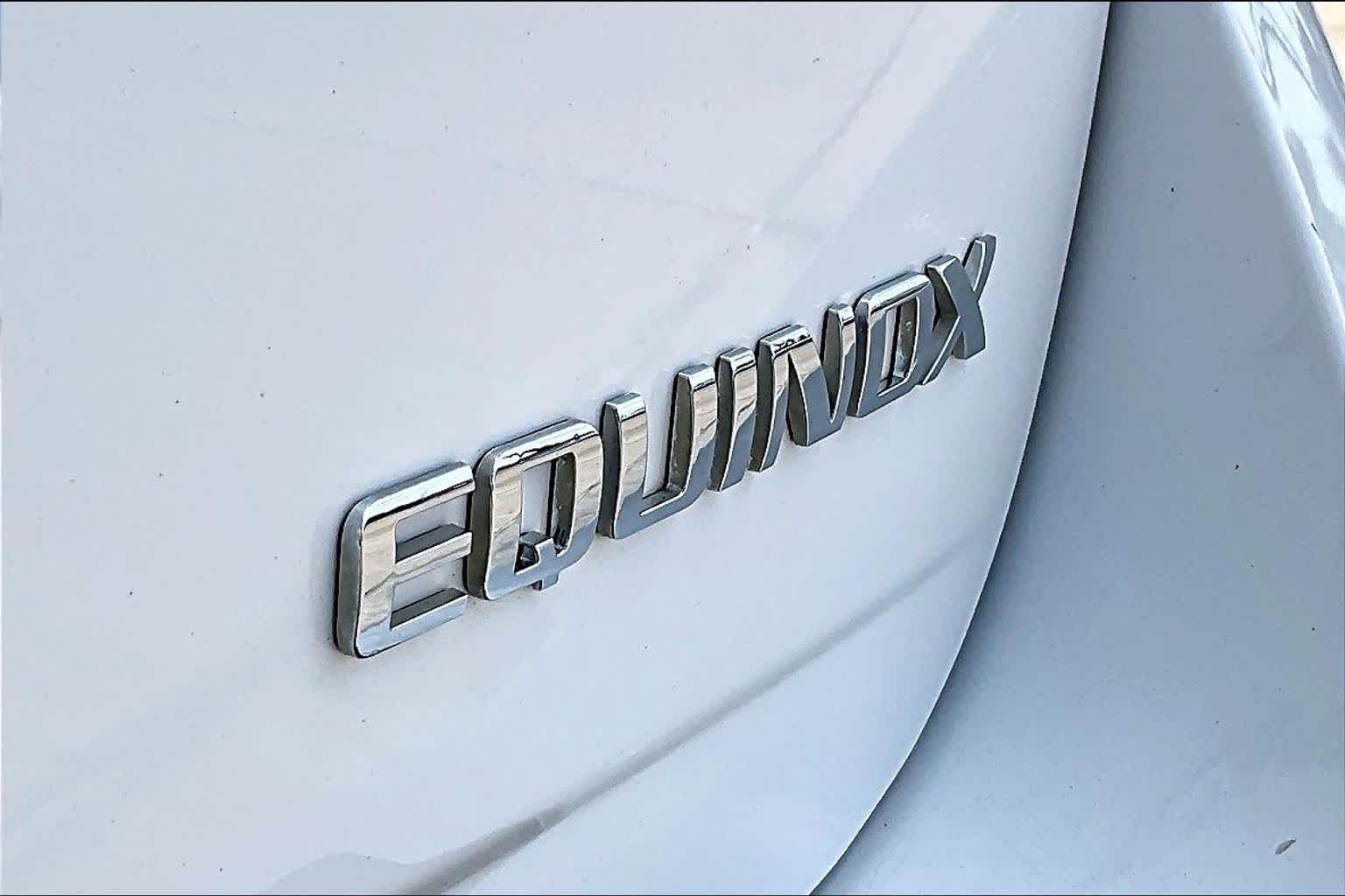 Used 2015 Summit White Chevrolet LS image 28