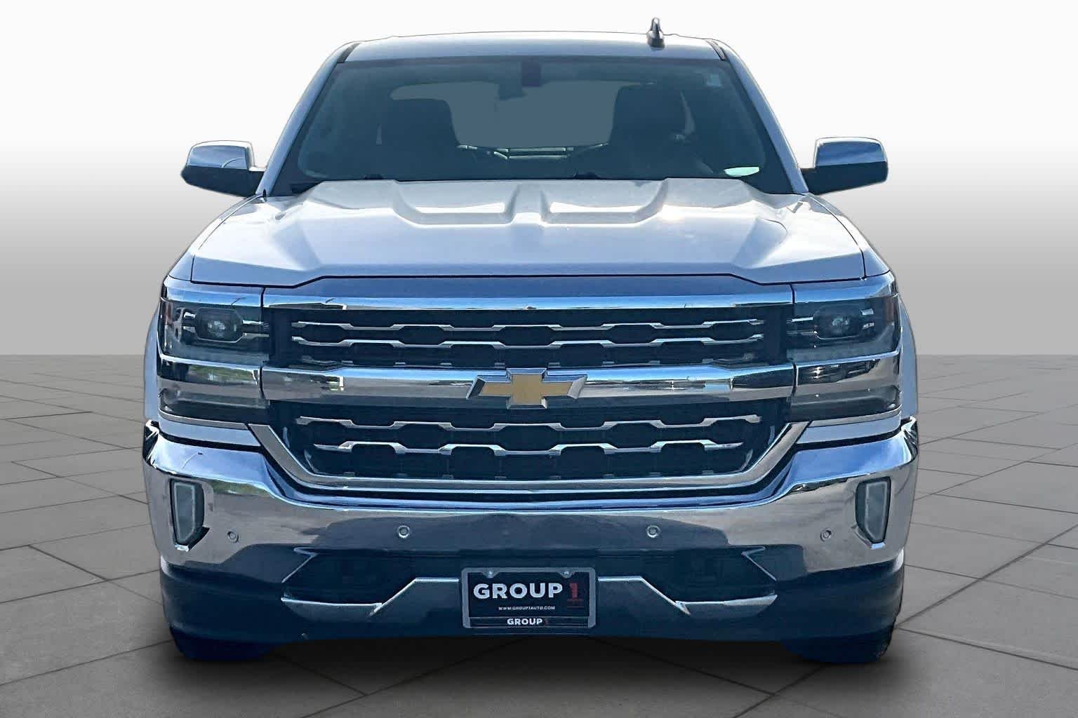 Used 2018 Summit White Chevrolet LTZ image 4